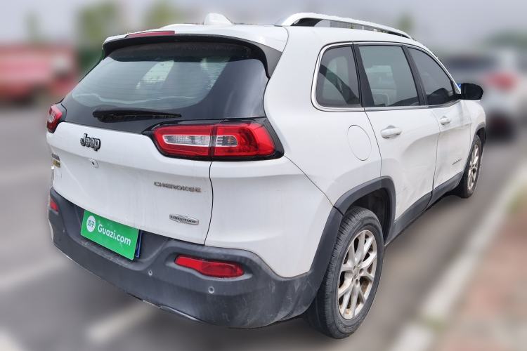Used Jeep Cherokee 2017 2.0L Superior Edition Rear Right 45 Deg