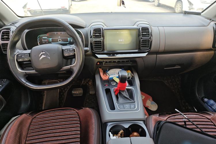 Used Citroen C5 AIRCROSS 2017 350THP Fashion Edition Center Console