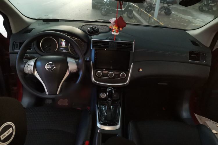 Used Nissan Tiida 2016 1.6L CVT Smart Drive Edition Center Console