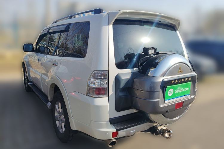 Used Mitsubishi Pajero 2015 3.0L Automatic Elite Plus Version China V Standard
