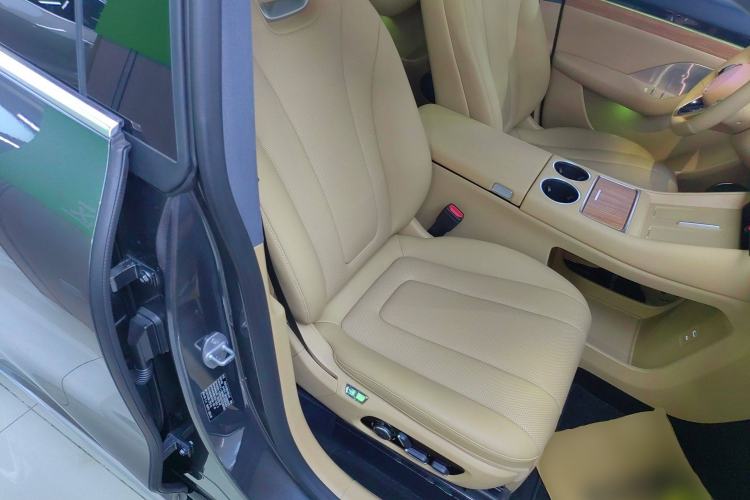 Used Hima Luxeed R7 2024 All-Electric 736 km Ultra
