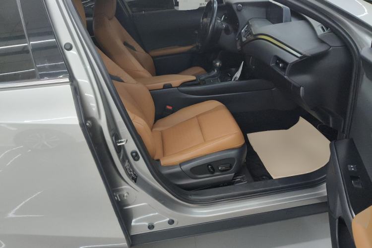 Used Lexus UX 2020 260h Explore-Cool Edition Right Front Seat