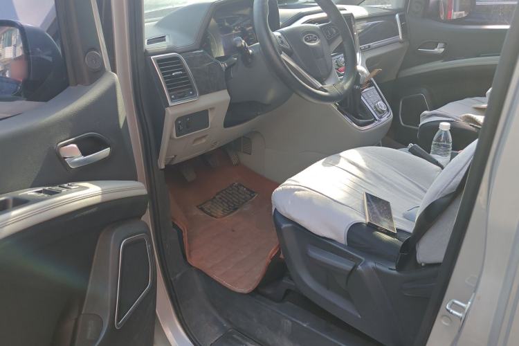 Used JAC Refine M4 2016 2.0L Manual Luxury Version