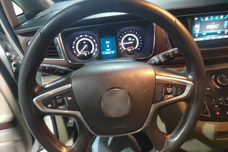 Used Buick GL8 2017 25S Comfort Version China V Standard Steering Wheel