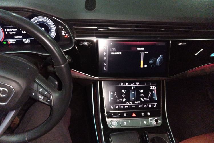 Used Audi Q8 2019 55 TFSI Luxury Dynamic Model
