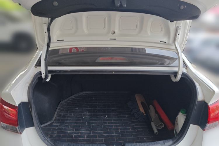 Used Kia Forte 2014 1.6L MT GL Trunk