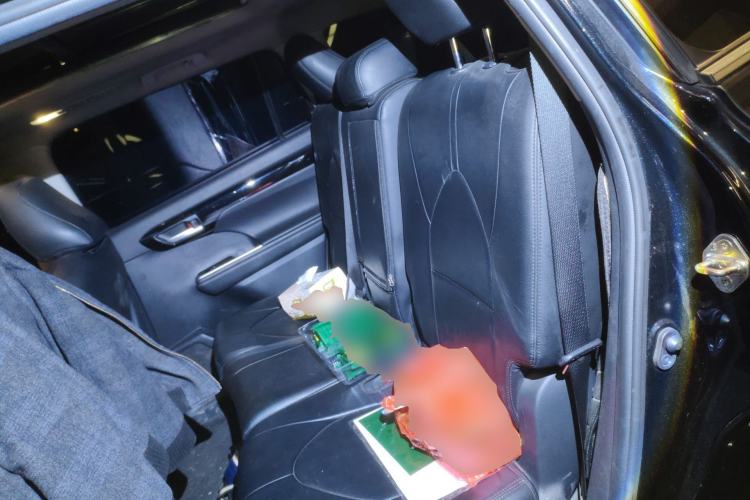 Used Toyota Highlander 2023 2.5L Smart Electric Hybrid Dual-Engine 4x4 Knight Edition 7 Seats Left Rear Seat