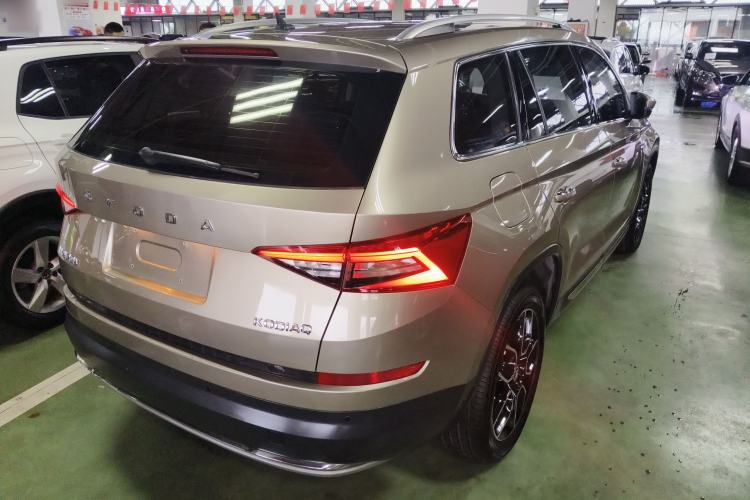 Used Skoda Kodiaq 2019 Facelifted TSI330 7-Seater Two-Wheel-Drive Luxury Enjoyment Edition China VI Standard