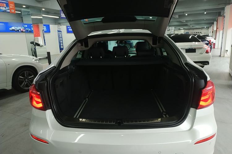 Used BMW 3 Series GT 2017 320i Sport Edition