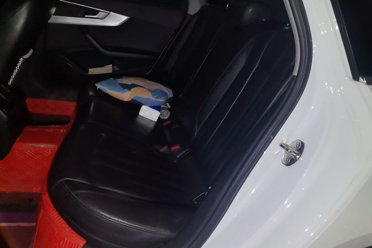 Used Audi A4L 2018 30th Anniversary Edition 45 TFSI quattro Individual Sport Edition Left Rear Seat