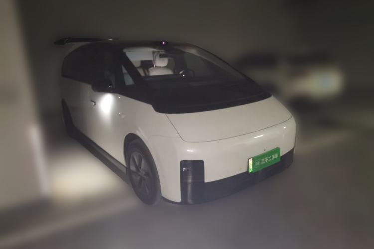 Used Li Auto MEGA 2025 Home Family Special Edition