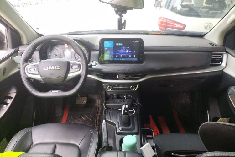 Used JMC Yuhu 7 2022 2.0T Automatic Diesel Two-Wheel Drive Comfort Plus Long Wheelbase