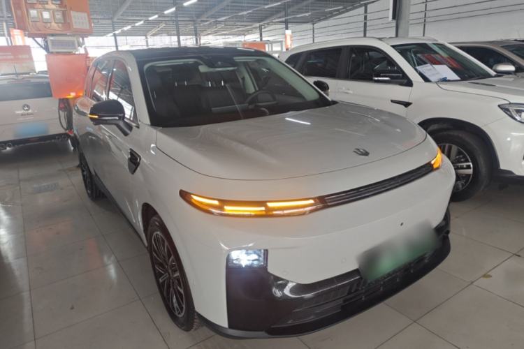 Used Leapmotor B10 2025 510 Joyful Edition Front Right 45 Deg