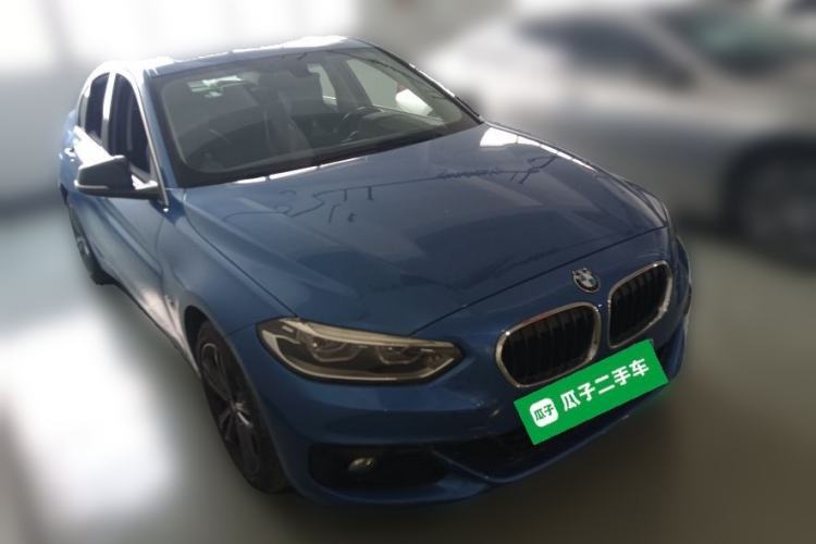 Used BMW 1 Series 2018 118i Sport Edition Front Right 45 Deg