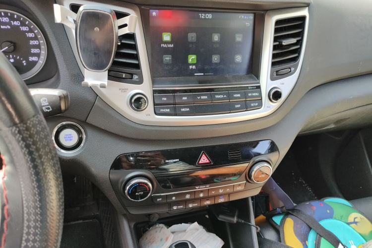 Used Hyundai Tucson 2015 1.6T Dual-Clutch Two-Wheel-Drive Smart Model