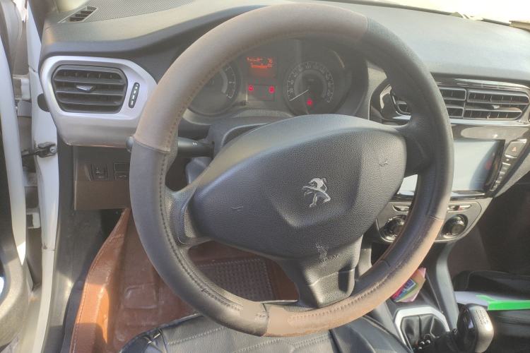 Used Peugeot 301 2014 1.6L Manual Comfort Edition Steering Wheel