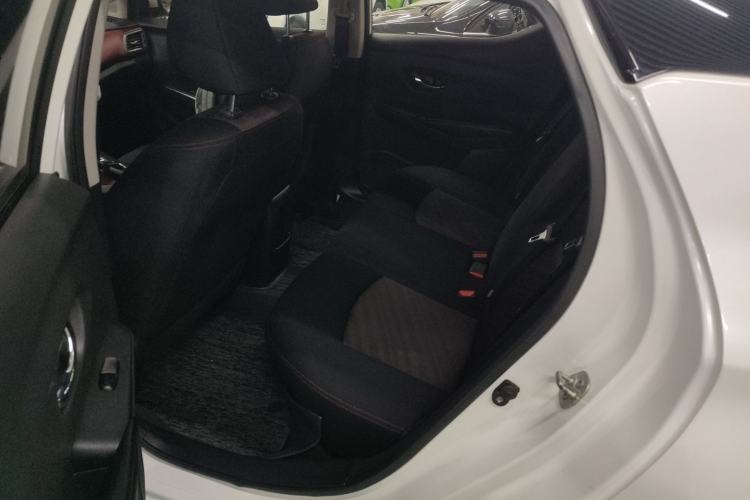 Used Nissan Lannia 2016 1.6L CVT Smart Cool Edition Left Rear Seat