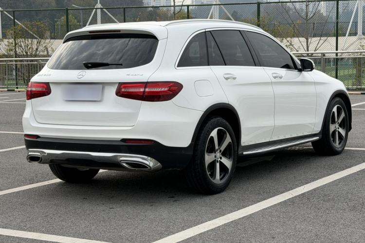 Used Mercedes-Benz GLC 2016 GLC 260 4MATIC Luxury Model
