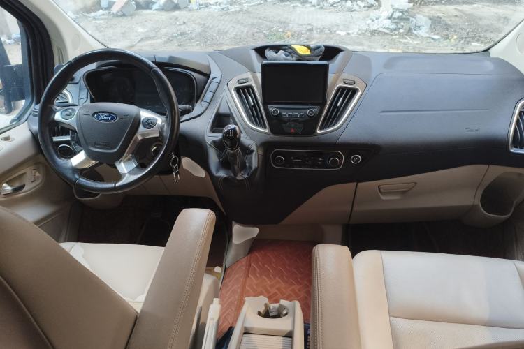 Used Ford Tourneo Custom 2016 2.0T Manual Elite Version