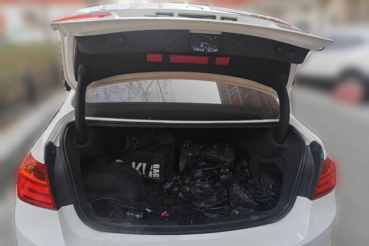 Used BMW 3 Series 2015 320Li Luxury Edition Fashion Model Trunk