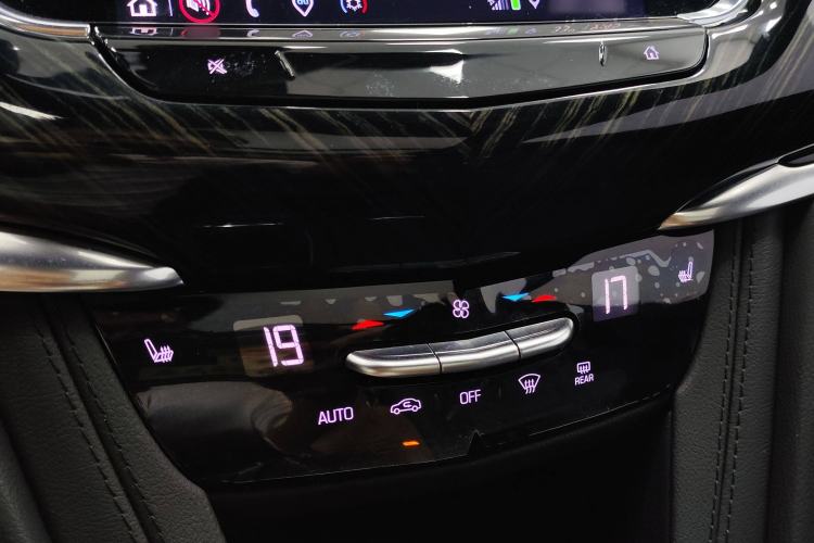 Used Cadillac XT6 2022 2.0T 7-Seater Two-Wheel Drive Luxury Version
