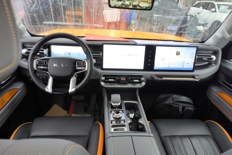 Used BAIC Off-Road BJ40 2024 2.0T All-New Urban Hunter Edition Ultimate Version