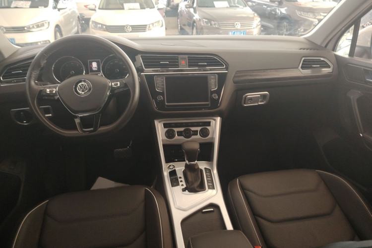 Used Volkswagen Tiguan L 2017 330TSI Automatic Two-Wheel Drive Flagship Edition