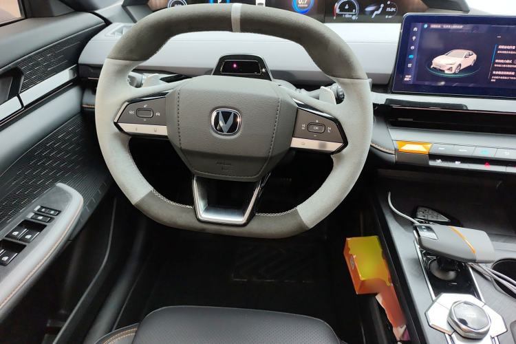 Used CHANGAN UNI-V 2022 1.5T Prestige Version
