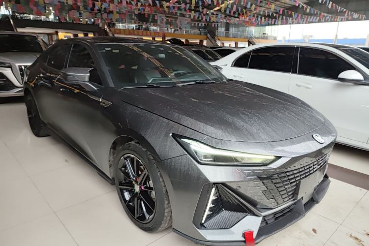 Used Changan UNI-V 2022 1.5T Prestige Version