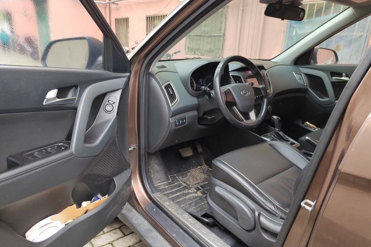 Used Hyundai ix25 2015 1.6L Automatic Two-Wheel Drive Smart GLS Trim Driver Seat