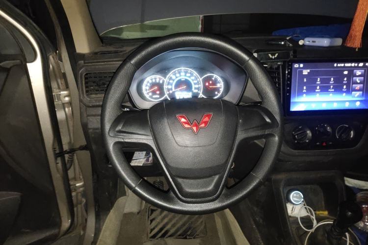 Used Wuling Hongguang V 2022 1.5L Enjoy Edition Hydraulic Power Steering LAR