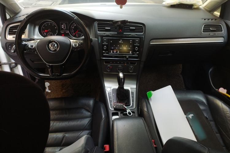 Used Volkswagen Golf 2015 1.4TSI Automatic Luxury Model