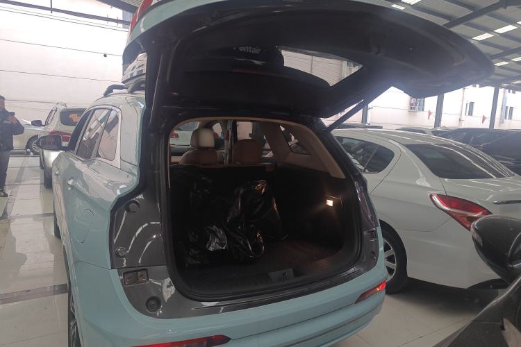 Used Landian E5 PLUS 2026 Model 165km Long-Range Travel Flagship Version 5-seater
