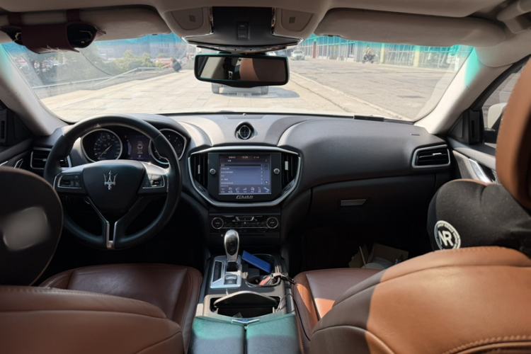 Used Maserati Ghibli 2014 3.0T Standard Edition Interior 2