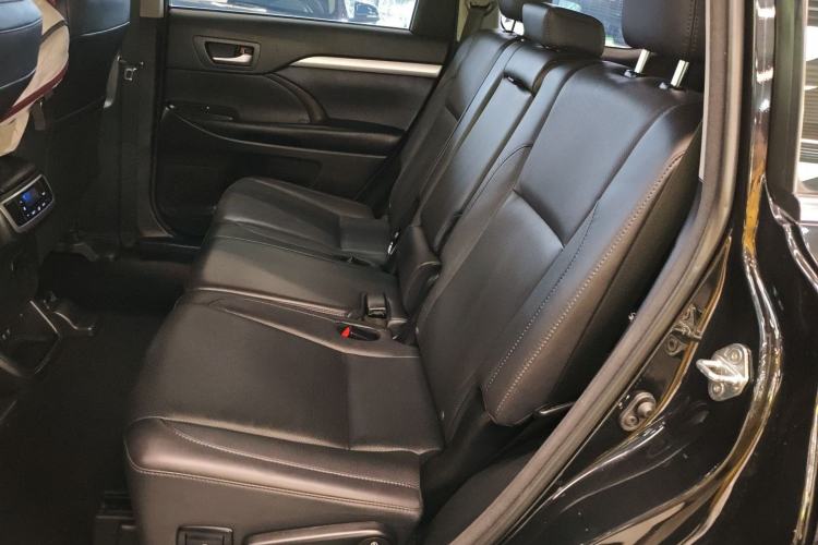 Used Toyota Highlander 2018 2.0T Four-Wheel Drive Luxury Edition 7 Seats China V Emission Standard