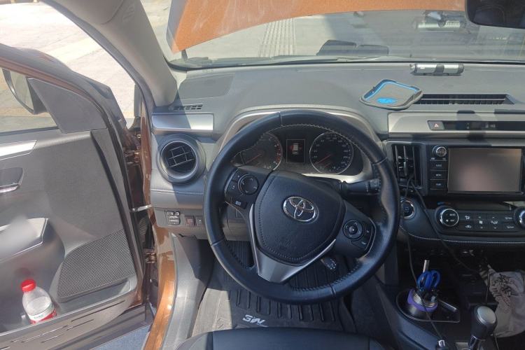 Used Toyota RAV4 2016 2.0L CVT Two-Wheel Drive Smart Edition China V Standard
