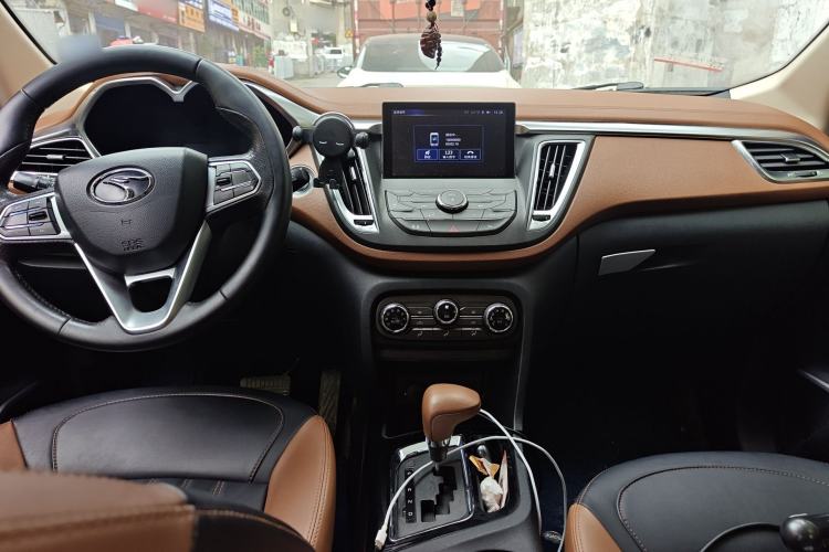 Used Soueast DX7 2015 1.5T Automatic Luxury Model
