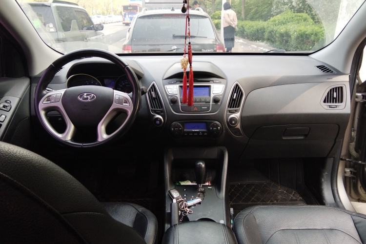 Used Hyundai ix35 2015 2.0L Automatic 2WD Smart Type China IV