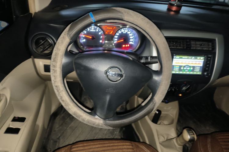 Used Nissan Livina 2013 1.6XE Manual Comfort Edition Steering Wheel