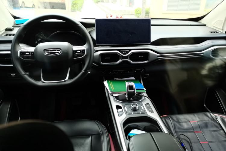 Used Geely Auto Haoyue 2020 1.8TD DCT Flagship 7-Seater Center Console