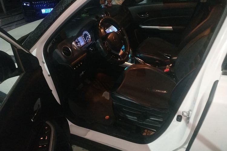 Used Suzuki Vitara 2016 1.4T Automatic Two-Wheel Drive Luxury Version Driver Seat