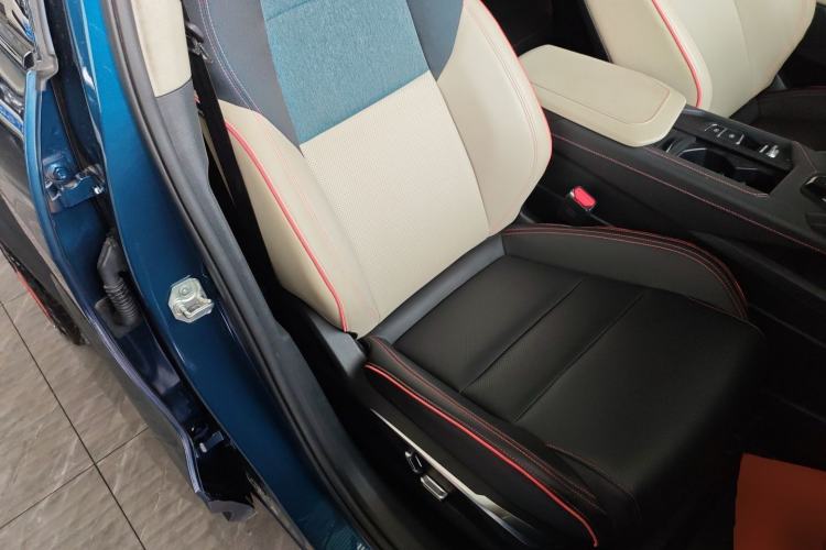 Used Lynk & Co 06 2020 1.5T YAO Halo Right Front Seat