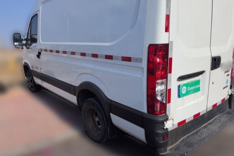 Used Iveco Eurocargo 2021 2.0T Manual - Yunrui Long Wheelbase Short Overhang High Roof Manual Doors – F1A Rear Left 45 Deg