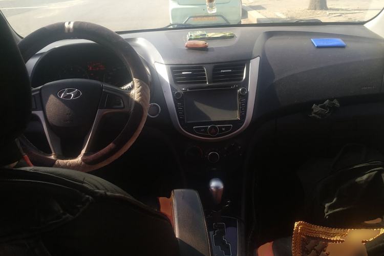 Used Hyundai Verna Ray 2014 1.6L Automatic TOP