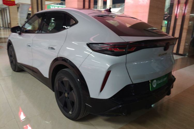 Used Volkswagen ID.UNYX 2024 Pro Long-Range Version