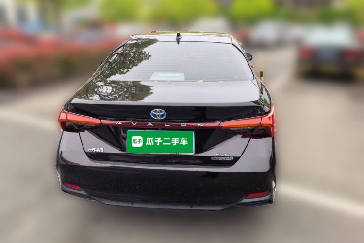 Used Toyota Avalon 2019 Dual-Engine 2.5L XLE Prestige Version China VI Standard Rear
