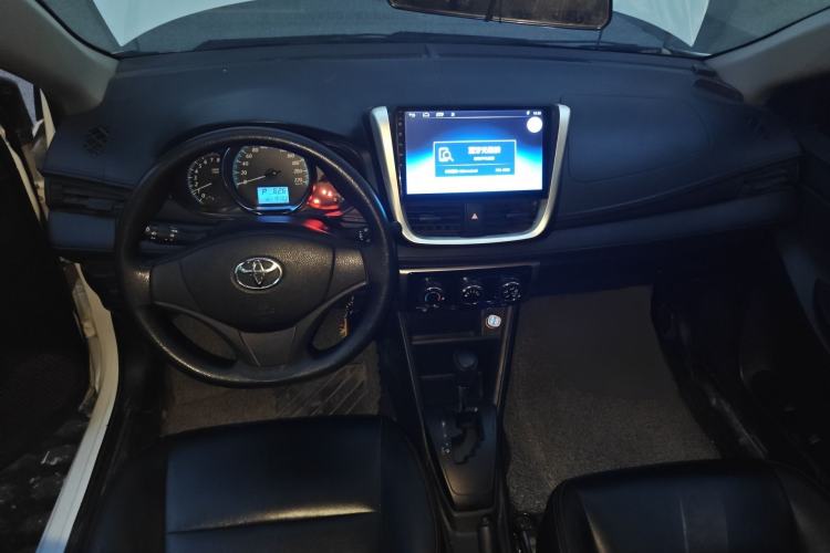 Used Toyota YARiS L Zhi Xuan 2019 1.5E CVT Dynamic Edition China VI compliant Center Console