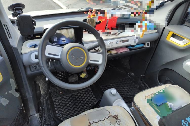 Used Wuling Hongguang MINIEV 2022 GAMEBOY 300km Enthusiast Model with Lithium Iron Phosphate Center Console