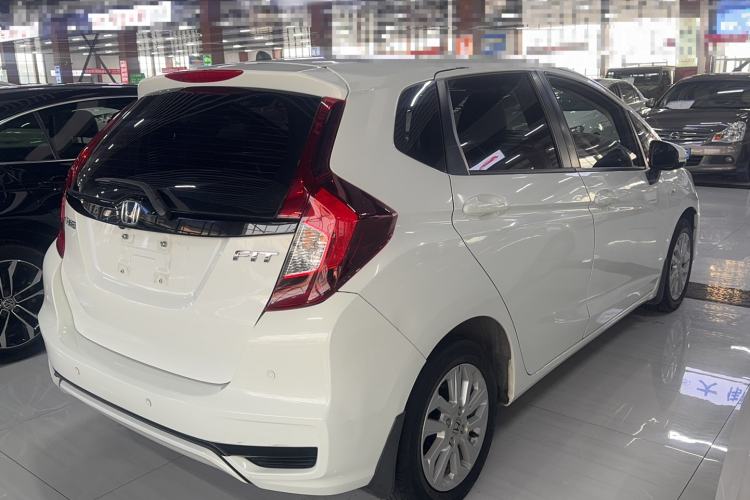 Used Honda Fit 2018 1.5L CVT Comfort Sunroof Version