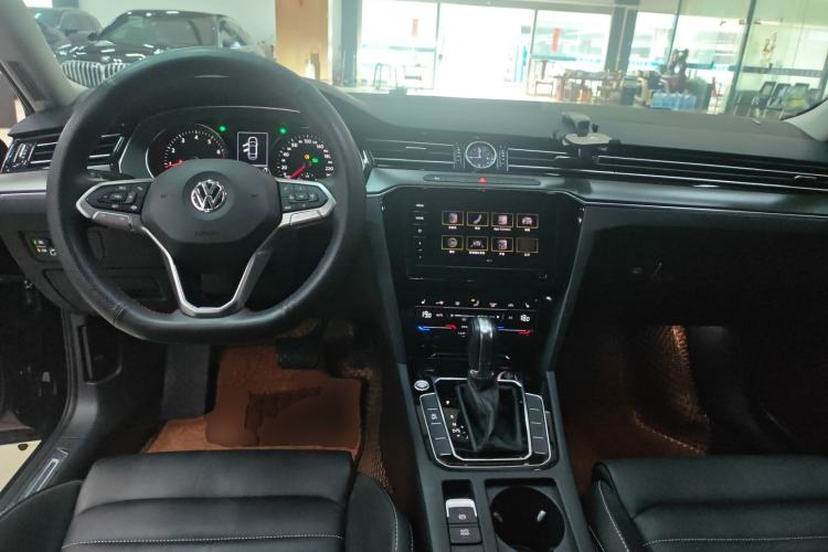 Used Volkswagen Magotan 2020 330TSI DSG Leading Model Center Console